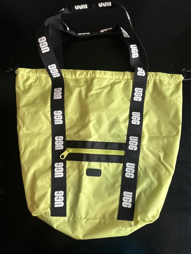 UGG Frannie Cinch Nylon Beuteltasche, Stil # 1110772 in Pollenfarbe - Bild 1 von 3