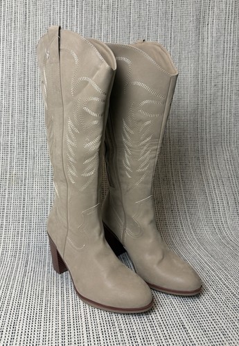 Torrid Womens 9.5WW Bruc Beige Calf Knee High Heel Boots Zip Up Western Cowgirl - Picture 1 of 24