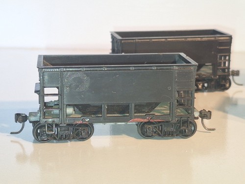 Roundhouse Hopper wagons x 4. Undecorated. Good condition. No Box. HO Scale - Picture 2 of 13