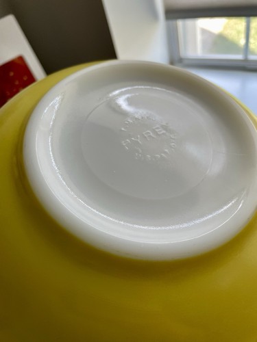 Pyrex Primary Mixing Bowls - Set of 4-401 402 403 404 Blue Red Green Yellow Exc - Picture 3 of 17
