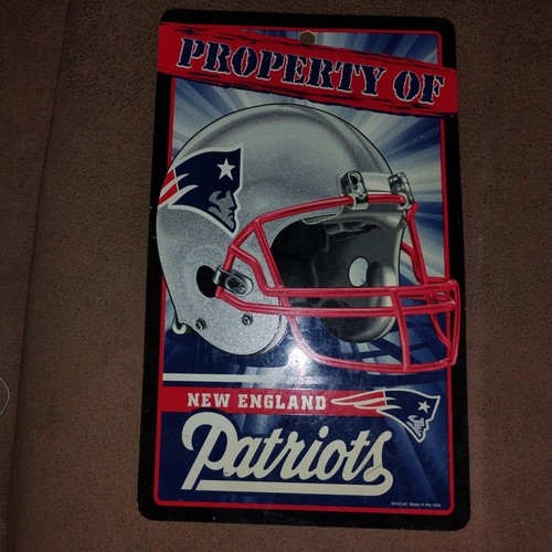 New England Patriots NFL Plastic Sign, 12 x 7 Wincraft USA - W - Picture 2 of 5