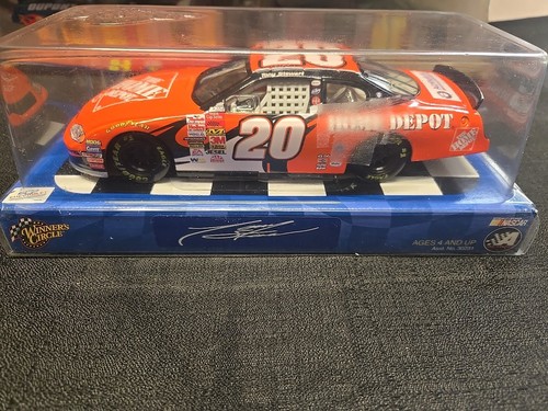 Winners Circle #20 Tony Stewart Home Depot 1:24 Scale DieCast New/Old Stock 2003 - Picture 4 of 6