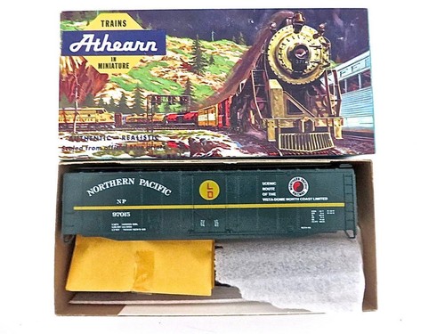 HO Athearn Rail Runner Custom Cars Northern Pacific 50' Box Car Kit Car # 97015 - Picture 1 of 5