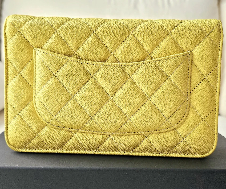 Chanel Caviar Cartera Clásica con Cadena Amarilla AP0250 *Casi Nueva* Foto 4 de 4