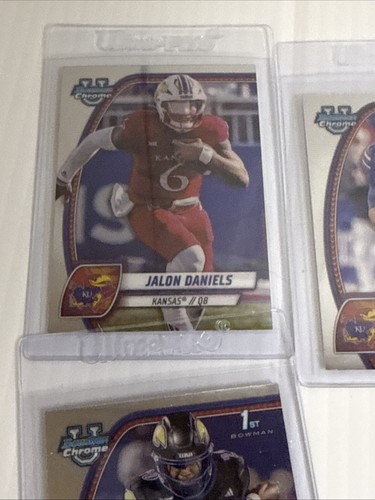 2024 Bowman U Chrome Football Jaon Daniels, Daniel Hishaw JR., Devin Nea Kansas - Picture 4 of 7