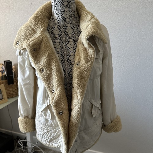 Marc Jacobs Cream Nylon Jacket With Faux Fur Accents So Cute! Size Small - Picture 12 of 12