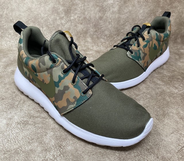 nike men's roshe one se camo shoes