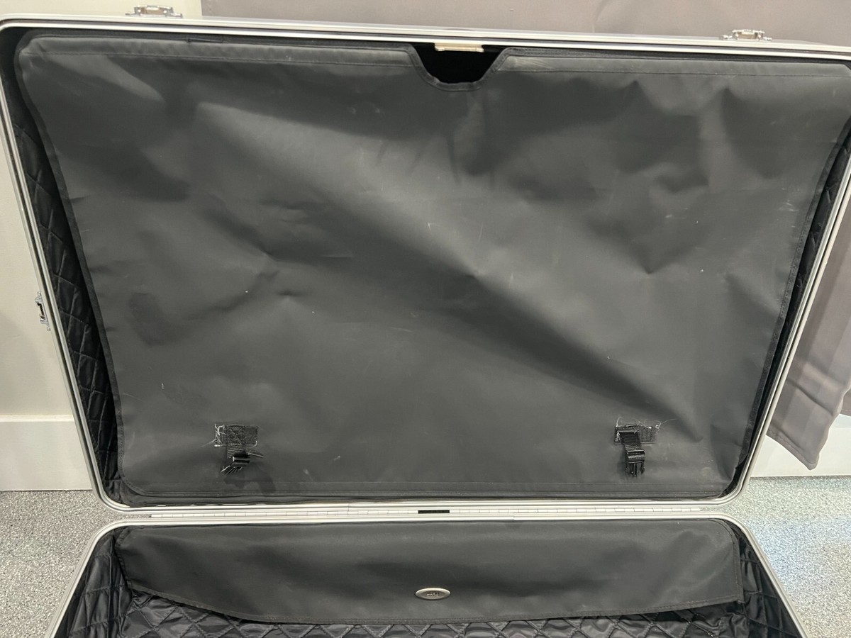 ZERO Halliburton Zeroller Classic - Large 32 ZERO Halliburton Zeroller Classic - Large 32