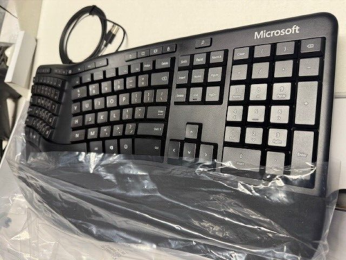 Microsoft LXM Black Wired Ergonomic USB Keyboard - Picture 2 of 3