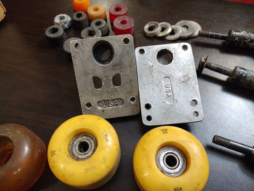 26 Piece Lot of Skateboard Trucks Wheels Bushings Independent Voltage Wever - Picture 15 of 22