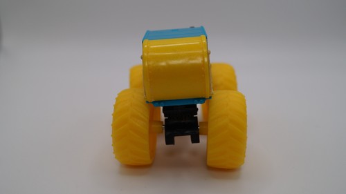 2023 Hot Wheels Monster Trucks 1/70 Scale Will Trash It All Plastic - Picture 3 of 4