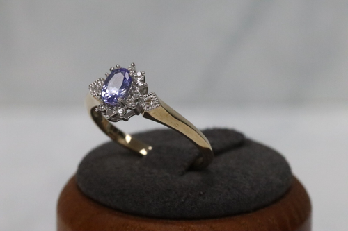 9ct Yellow Gold Tanzanite & Diamond Cluster Ring - Size O½ - UK Hallmark - Picture 2 of 6
