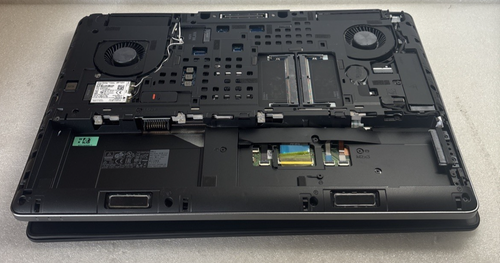 Dell Precision 7510 / I5-6gen ( Ersatzteilspender )#271 - Afbeelding 8 van 14