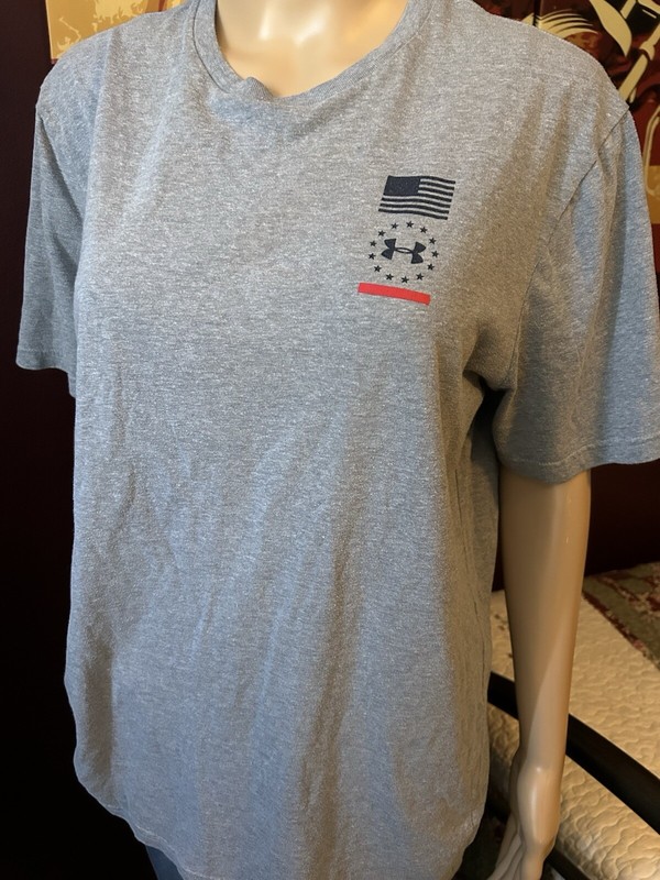 Under Armour T Shirt Unisex Med. Gray - Land of the Free / Home Of The Brave USA