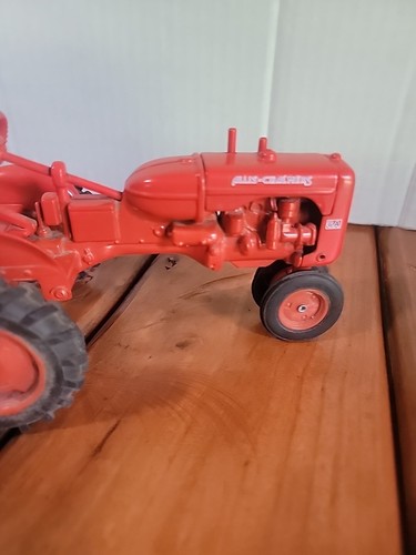 VINTAGE 1/16 SCALE ALLIS CHALMERS MODEL CA NARROW FRONT END FARM TOY TRACTOR - Picture 7 of 9