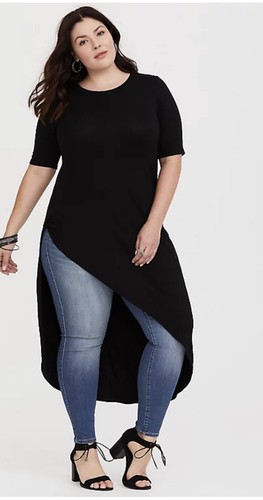 Torrid SUPER SOFT CREW KNOTTED ASYMMETRICAL TUNIC TEE Size 6