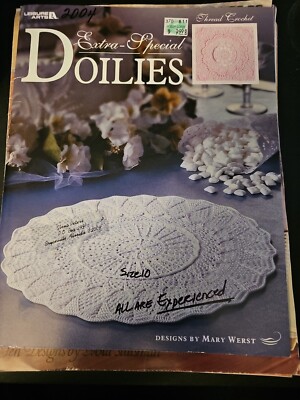 LEISURE ARTS LEAFLET #3588  EXTRA SPECIAL DOILIES  DESIGNS BY   MARY WERST  2004