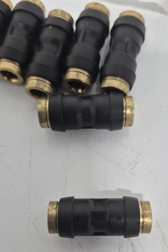Parker 32PTC 1/4" OD Tube Union Push to connect Fitting Lot of 9 - Picture 4 of 5