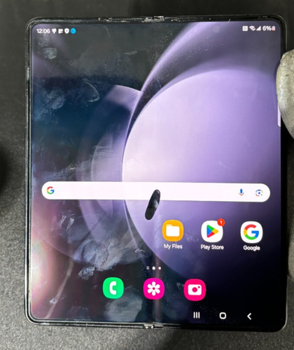 Samsung Galaxy Z Fold5 - 256 GB - Phantom Black (Unlocked) - Picture 1 of 7