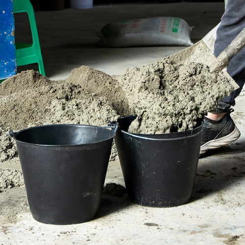 Heavy Plastering Cement Bucket Construction Site Bucket Builders Cement Outdoor - Picture 10 of 12