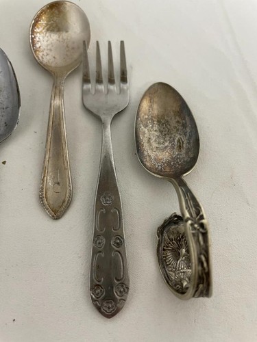 LOT OF 5 VINTAGE ROGERS*COMM.*ONEIDA CHILDRENS FLATWARE, SILVER PLATED - Picture 3 of 8