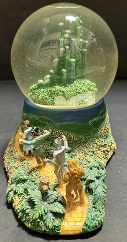 VTG Wizard of Oz Musical Snowglobe Figurine 1996 Turner Enterprises Dorothy RARE - Picture 12 of 13