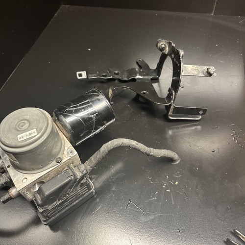 2011 - 2013 KIA OPTIMA 2.4 HYBRID ANTI LOCK BRAKE PART W BRACKET OEM 58620-4U001 - Picture 22 of 24