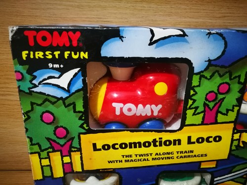 Tomy First Fun Loco Motion Loco Twist Along Train Moving Carriages 1575 boxed - Picture 2 of 10