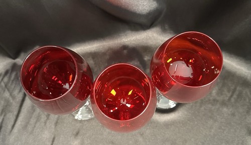 Set of 3~Elegant 11.5” Tall Ruby Red Wine Glasses With Clear Twisted Stem~Unique - Picture 10 of 16