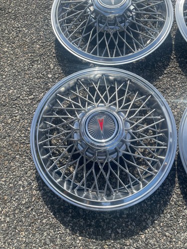 1982 to 1987 Pontiac Firebird  Grand Prix 14 inch wire spoke hubcaps MINT - Picture 5 of 23