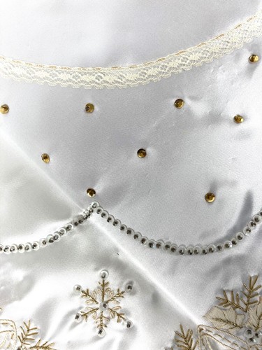 Vintage Finished Bucilla White Satin, Sequin & Lace Tree Skirt w/ 6 Matching Orn - Picture 11 of 17