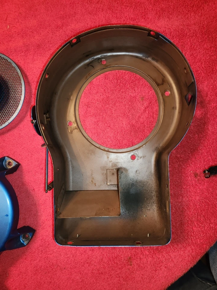 1967 Wisconsin S-7D Parts Lot. Recoil Starter, Blower Housing, Starter Cup Used - Image 2 of 4