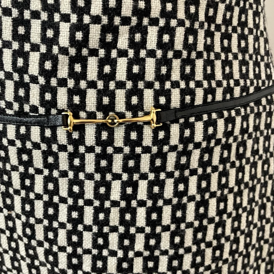 Wool Pencil Skirt Size 10 Banana Republic Knee Length 100% Wool Lined - Image 4 of 4