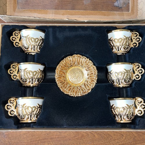 Decorative Turkish Coffee Set By AGR Değirmenleri & Hediyelik 6 Cups & Saucer - Picture 2 of 15