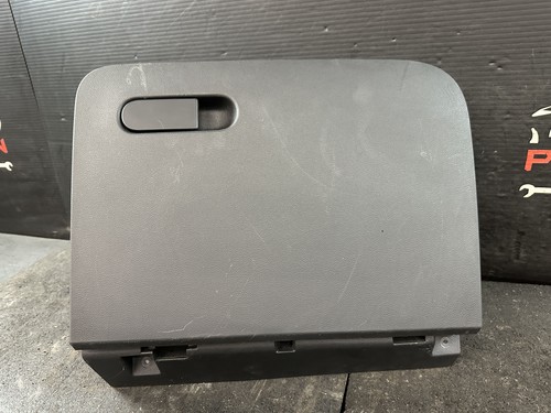 12-19 VW ESCARABAJO TABLERO GUANTERA COMPARTIMENTO DE ALMACENAMIENTO NEGRO JU ID 5C5800375BB - Imagen 2 de 11