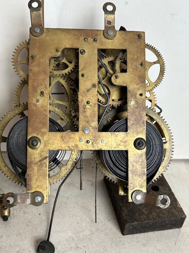 2  WM. GILBERT 7 DAY KEY WIND CLOCK MOVEMENTS, OLD, ORIGINAL, BOTH SEEM COMPLETE - Picture 12 of 15