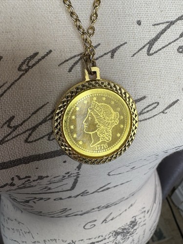 VINTAGE MASONIC EASTERN STAR PENDANT NECKLACE WITH REPLICA GOLD 1776 COIN - Picture 3 of 6