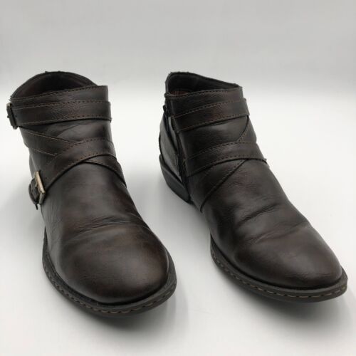 b.ø.c Denali Ankle Booties Women's 9M Brown Faux Leather Buckle Strap Side Zip
