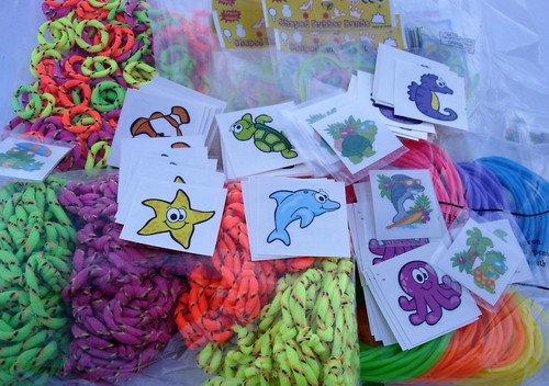 Carnival Toys Lot Of 720 Small Prizes, Vending Toys & Favors #1 5 Gross - Picture 3 of 9