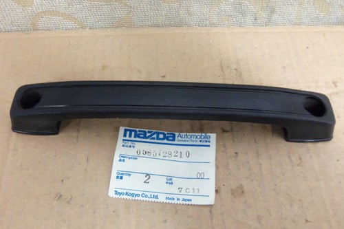 NOS OEM MAZDA FAMILIA 808 1300 WAGON 1971-73 INSIDE GRAB HANDLE # 0585-72-821