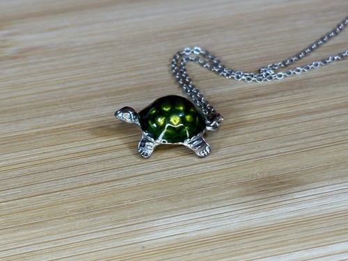 Schildkröte Halskette grün Emaille Anhänger Kette silberfarben 18” plus 3” Verlängerung