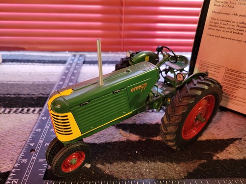 Ertl Oliver Row Crop 77 1/16 Diecast Farm Tractor Replica Collectible - Picture 10 of 11