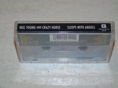 NEIL YOUNG - Sleeps With Angels - 1994 German 12-track Cassette - Picture 5 of 5