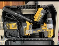 Dewalt DCD996P2 20V MAX XR Cordless Brushless 3-Speed 1/2" Hammer Drill Kit
