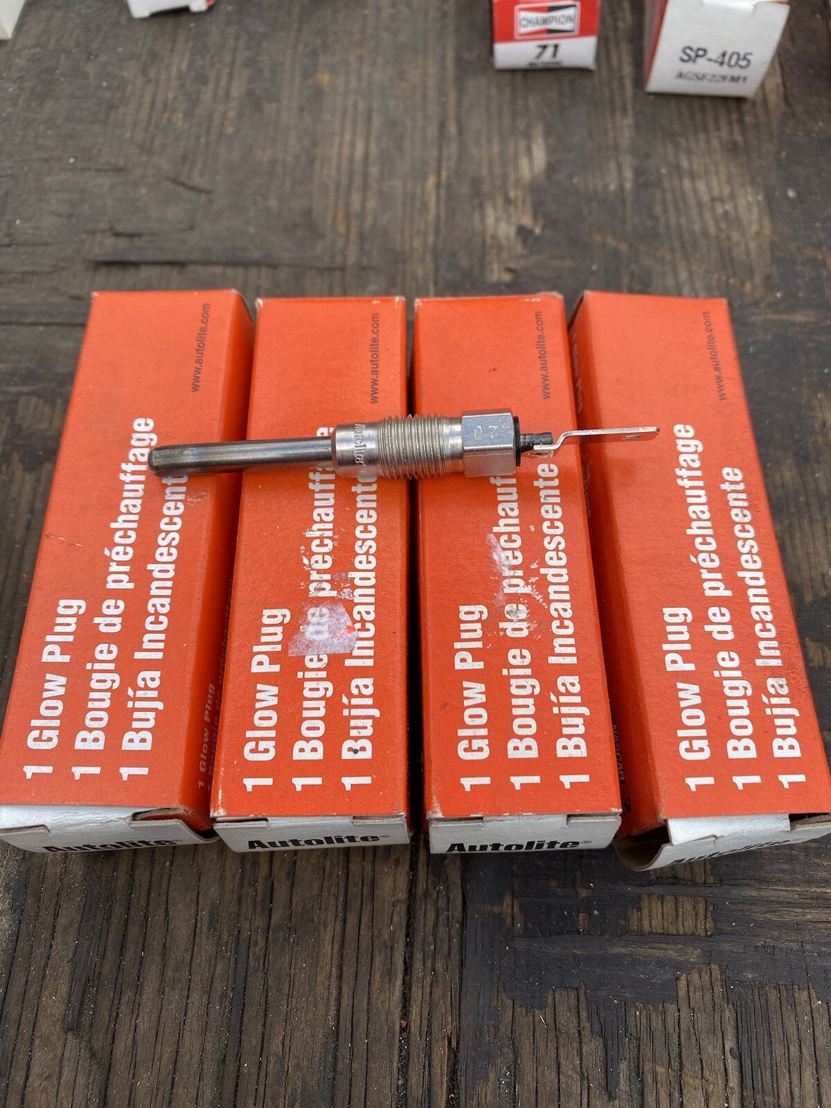 MC19 Lot of 4 Autolite 1110 Glow Plugs