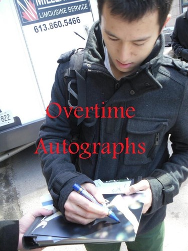 PATRICK CHAN SIGNED 2014 OLYMPIC FIGURE SKATING 8X10 PHOTO - Picture 2 of 3