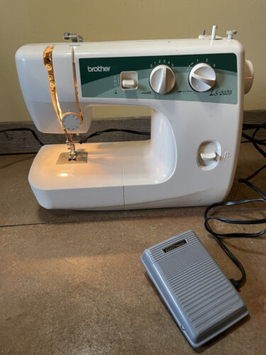 Brother LS2020 Sewing Machine Great Condition Tested & working! - Picture 2 of 5
