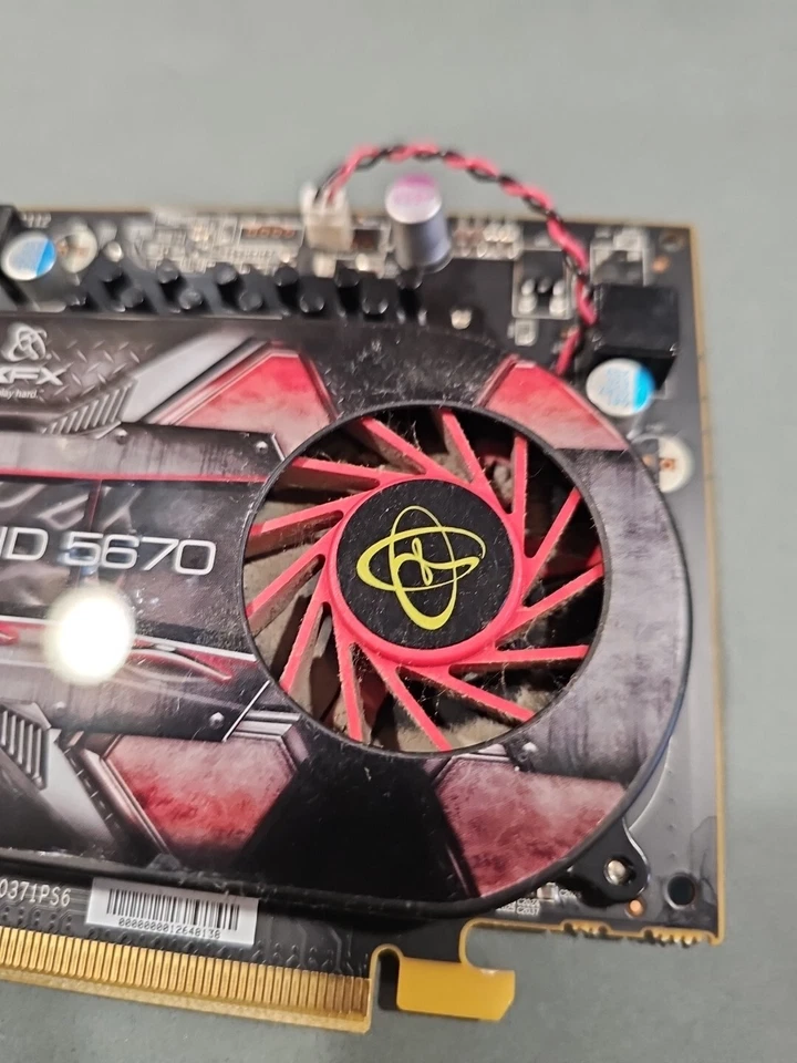 XFX ATI Radeon HD 5670 (HD-567X-YNFC) 512MB GDDR5 SDRAM PCI Express x16 Graphic - Image 2 of 4