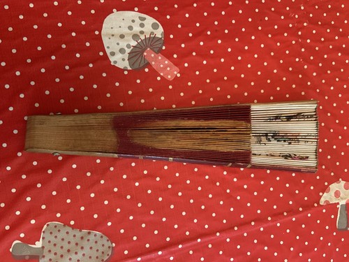 Ventaglio vintage asiatico a mano 16" legno e tessuto dipinto a mano scena corrida - Foto 8 di 8