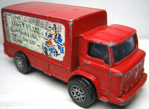VINTAGE CORGI JUNIORS LEYLAND TERRIER SUPERMAN DAILY PLANET 1:64 DIECAST TRUCK - Picture 2 of 10